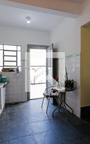 Casa à venda com 300m², 4 quartos e 2 vagas Casa à venda com 300m², 4 quartos e 2 vagasEdícula - Cozinha