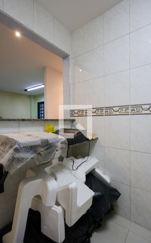 Casa à venda com 300m², 4 quartos e 2 vagas Casa à venda com 300m², 4 quartos e 2 vagasEscritório - Cozinha
