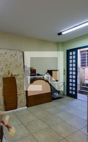 Casa à venda com 300m², 4 quartos e 2 vagas Casa à venda com 300m², 4 quartos e 2 vagasEscritório - Sala 1