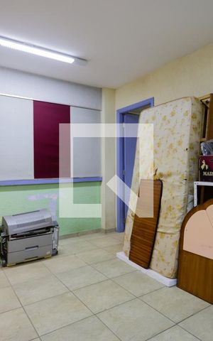 Casa à venda com 300m², 4 quartos e 2 vagas Casa à venda com 300m², 4 quartos e 2 vagasEscritório - Sala 1