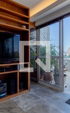 Apartamento à venda com 320m², 3 quartos e 1 vaga Apartamento à venda com 320m², 3 quartos e 1 vagaSala de Estar - 2 andar