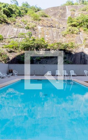 Apartamento à venda com 320m², 3 quartos e 1 vaga Apartamento à venda com 320m², 3 quartos e 1 vagaPiscina