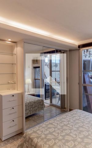 Apartamento à venda com 320m², 3 quartos e 1 vaga Apartamento à venda com 320m², 3 quartos e 1 vagaSuíte 3 - 2 andar