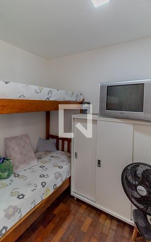 Apartamento à venda com 320m², 3 quartos e 1 vaga Apartamento à venda com 320m², 3 quartos e 1 vagaQuarto de Serviço