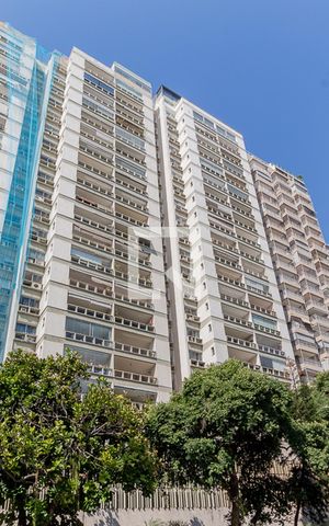 Apartamento à venda com 320m², 3 quartos e 1 vaga Apartamento à venda com 320m², 3 quartos e 1 vagaFachada
