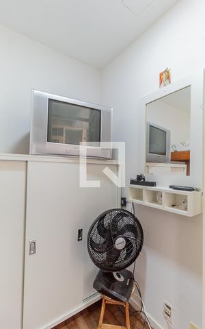Apartamento à venda com 320m², 3 quartos e 1 vaga Apartamento à venda com 320m², 3 quartos e 1 vagaQuarto de Serviço