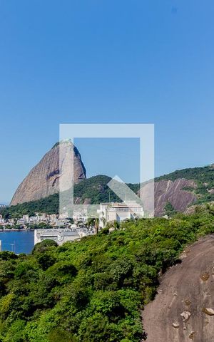 Apartamento à venda com 320m², 3 quartos e 1 vaga Apartamento à venda com 320m², 3 quartos e 1 vagaVista da Varanda da Suíte 3