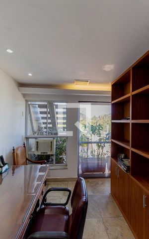 Apartamento à venda com 320m², 3 quartos e 1 vaga Apartamento à venda com 320m², 3 quartos e 1 vagaEscritório - 2 andar