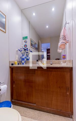 Apartamento à venda com 320m², 3 quartos e 1 vaga Apartamento à venda com 320m², 3 quartos e 1 vagaLavabo - 2 andar