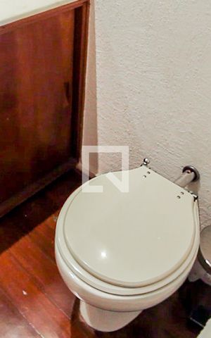 Apartamento à venda com 320m², 3 quartos e 1 vaga Apartamento à venda com 320m², 3 quartos e 1 vagaLavabo - 1 andar