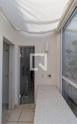 Apartamento à venda com 320m², 3 quartos e 1 vaga Apartamento à venda com 320m², 3 quartos e 1 vagaSauna - 3 andar