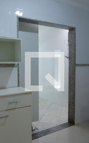Casa de condomínio à venda com 600m², 6 quartos e 3 vagas Casa de condomínio à venda com 600m², 6 quartos e 3 vagasCozinha