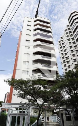 Apartamento à venda com 330m², 4 quartos e 3 vagasFachada
