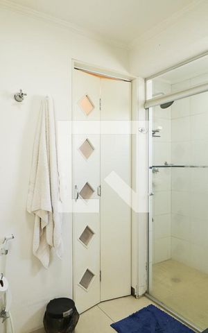 Apartamento à venda com 330m², 4 quartos e 3 vagasBanheiro da Suíte 2