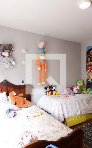 Apartamento à venda com 330m², 4 quartos e 3 vagasQuarto 2