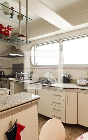 Apartamento à venda com 330m², 4 quartos e 3 vagasCozinha