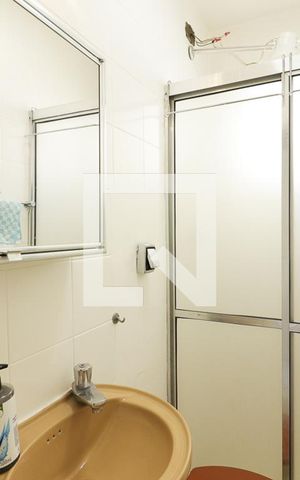 Apartamento à venda com 330m², 4 quartos e 3 vagasBanheiro de Serviço