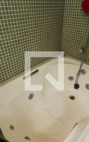 Apartamento à venda com 330m², 4 quartos e 3 vagasBanheiro da Suíte 1