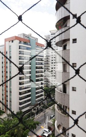 Apartamento à venda com 330m², 4 quartos e 3 vagasVista