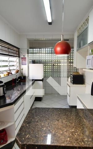 Apartamento para alugar com 90m², 3 quartos e 2 vagasCozinha