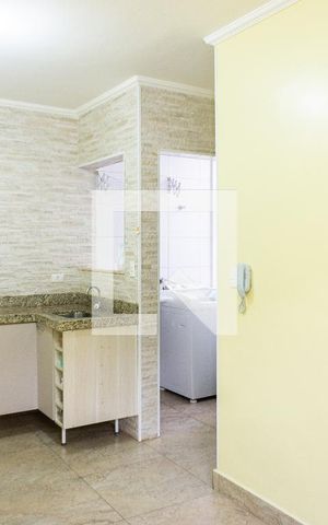 Casa de condomínio à venda com 25m², 1 quarto e sem vaga Casa de condomínio à venda com 25m², 1 quarto e sem vagaSala e Cozinha