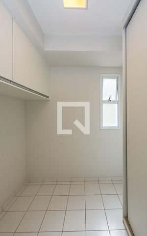 Apartamento para alugar com 220m², 4 quartos e 4 vagas Apartamento para alugar com 220m², 4 quartos e 4 vagasQuarto de Serviço