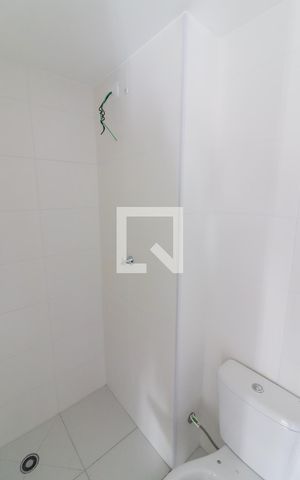 Apartamento à venda com 32m², 2 quartos e sem vaga Apartamento à venda com 32m², 2 quartos e sem vagaBanheiro