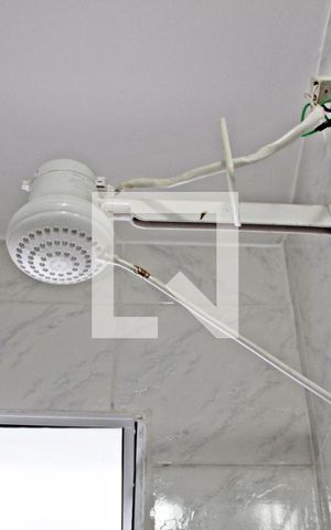 Casa à venda com 165m², 3 quartos e 2 vagasBanheiro