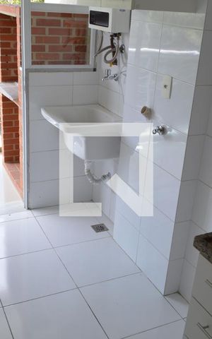 Apartamento para alugar com 60m², 2 quartos e 1 vagaÁrea de Serviço