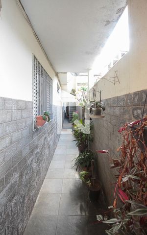 Casa à venda com 159m², 3 quartos e 2 vagas Casa à venda com 159m², 3 quartos e 2 vagascorredor