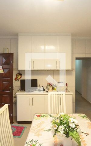 Casa à venda com 159m², 3 quartos e 2 vagas Casa à venda com 159m², 3 quartos e 2 vagasCozinha
