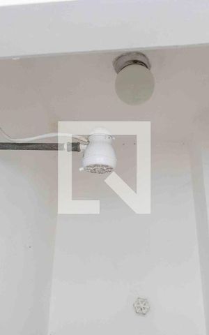 Apartamento à venda com 81m², 2 quartos e sem vaga Apartamento à venda com 81m², 2 quartos e sem vagaBanheiro de Serviço