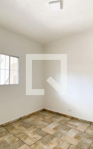 Casa para alugar com 65m², 1 quarto e 1 vaga Casa para alugar com 65m², 1 quarto e 1 vagaQuarto