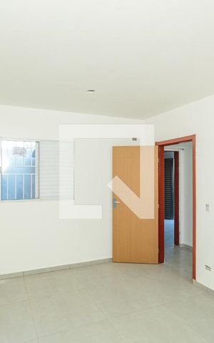 Casa à venda com 212m², 5 quartos e 3 vagas Casa à venda com 212m², 5 quartos e 3 vagasQuarto 5