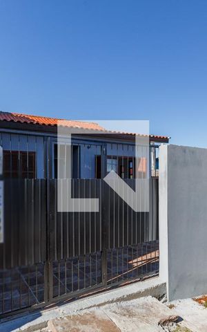Casa à venda com 212m², 5 quartos e 3 vagas Casa à venda com 212m², 5 quartos e 3 vagasFachada