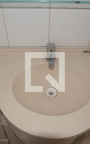 Casa à venda com 65m², 1 quarto e 5 vagas Casa à venda com 65m², 1 quarto e 5 vagasBanheiro da Suíte