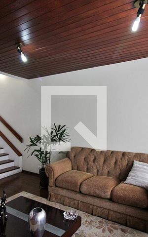 Casa à venda com 233m², 3 quartos e 3 vagasSala 