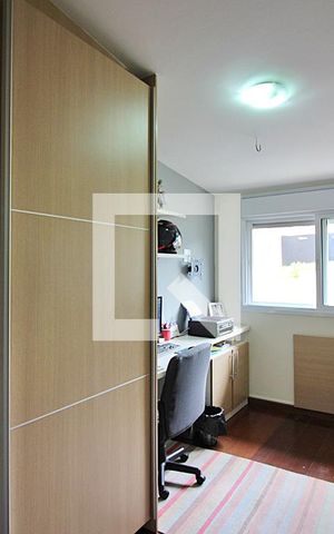 Casa à venda com 233m², 3 quartos e 3 vagasQuarto 3