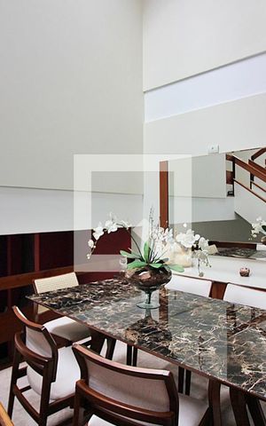 Casa à venda com 233m², 3 quartos e 3 vagasSala de Jantar 