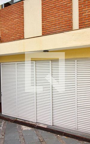 Casa à venda com 233m², 3 quartos e 3 vagasGaragem