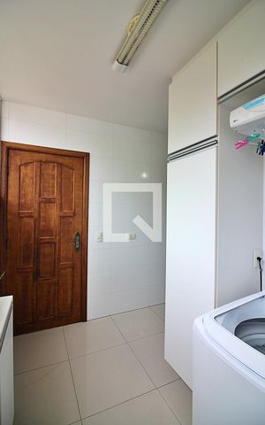 Casa à venda com 233m², 3 quartos e 3 vagasLavanderia