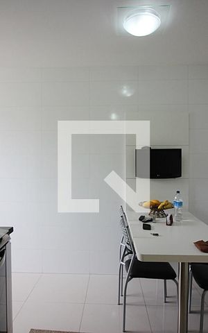 Casa à venda com 233m², 3 quartos e 3 vagasCozinha