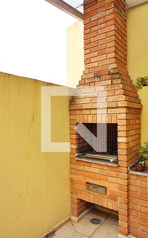Casa à venda com 233m², 3 quartos e 3 vagasChurrasqueira
