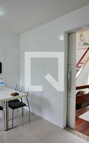 Casa à venda com 233m², 3 quartos e 3 vagasCozinha