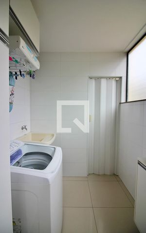 Casa à venda com 233m², 3 quartos e 3 vagasLavanderia