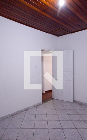 Casa à venda com 70m², 3 quartos e 1 vaga Casa à venda com 70m², 3 quartos e 1 vagaQuarto 1