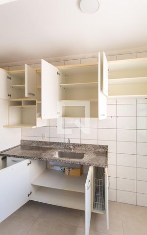 Apartamento para alugar com 78m², 3 quartos e 2 vagas Apartamento para alugar com 78m², 3 quartos e 2 vagasCozinha - Armários