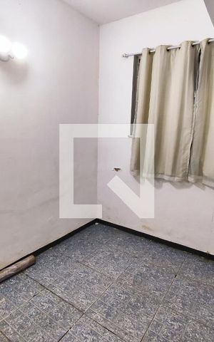 Casa à venda com 300m², 4 quartos e 4 vagas Casa à venda com 300m², 4 quartos e 4 vagasQuarto 7