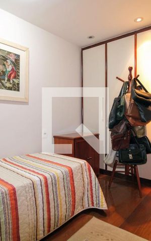 Apartamento à venda com 260m², 4 quartos e 4 vagasQuarto 2