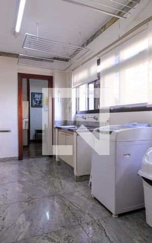 Apartamento à venda com 260m², 4 quartos e 4 vagasÁrea de Serviço